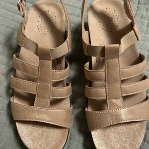 Women’s SAS Allegro Shoe -size 8.5M Taupe